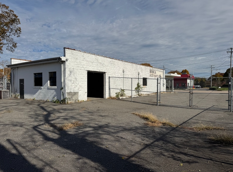 More Photos Of 70-72 Jayne Blvd, Port Jefferson Station Freestanding For Lease