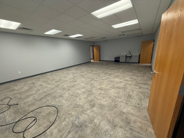 More Photos Of 598 TX-163, Ozona Warehouse For Sale