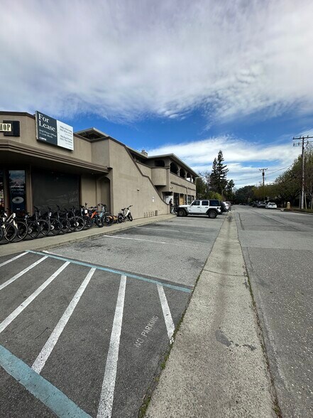 More Photos Of 1800 El Camino Real, Menlo Park Office For Sale