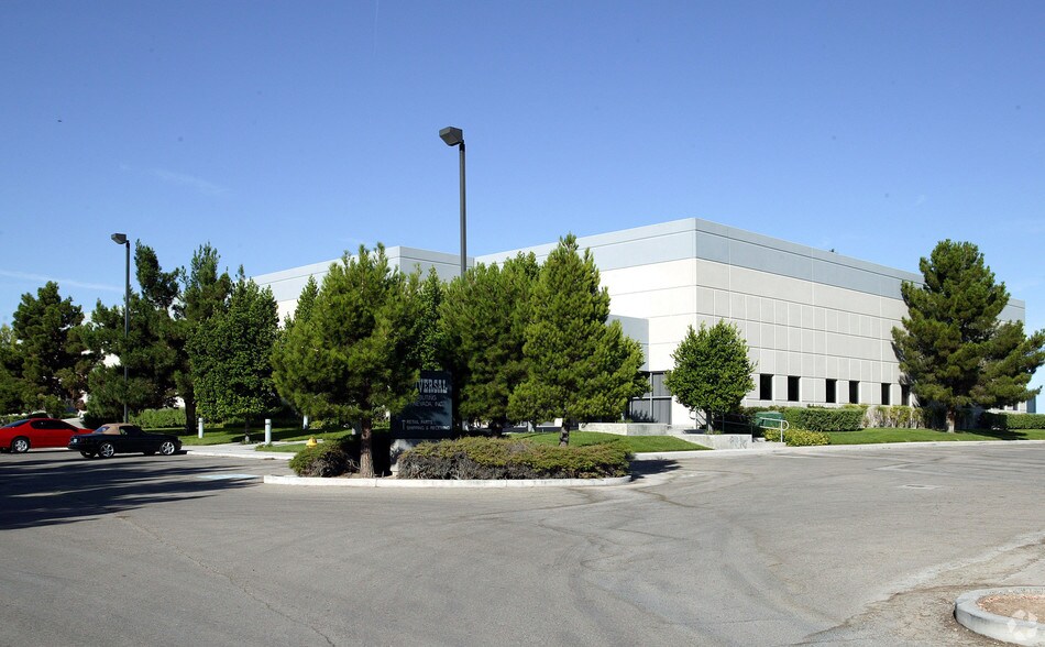 More Photos Of 751 Grier Dr, Las Vegas Warehouse For Sale