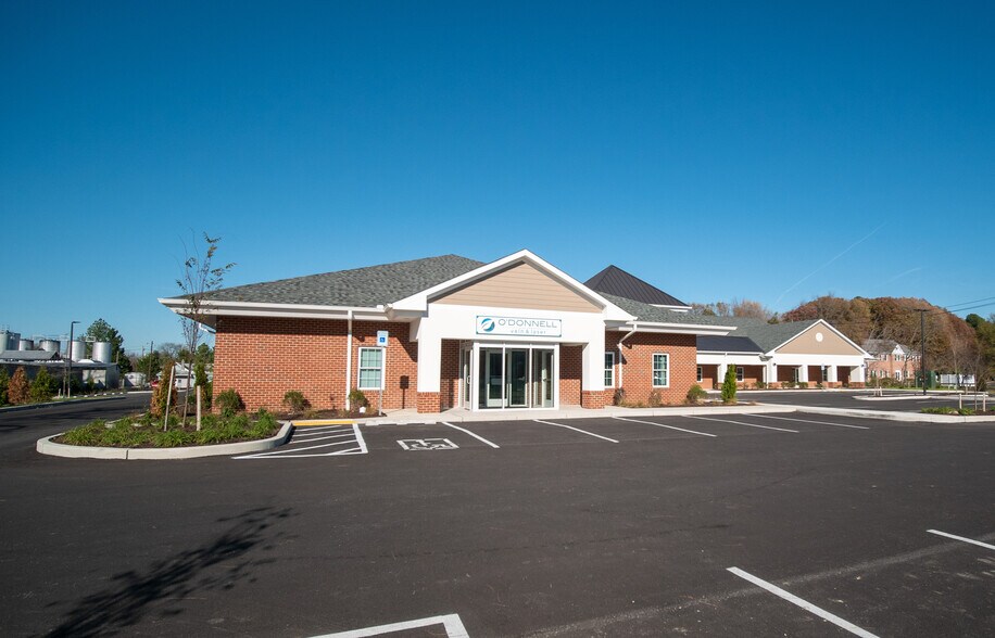More Photos Of 499 Idlewild Ave, Easton Medical For Sale