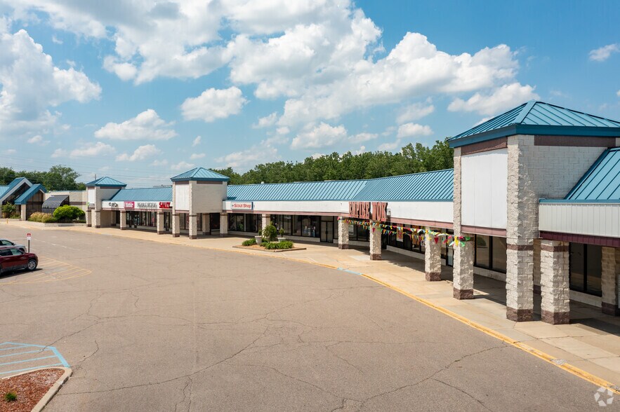 More Photos Of 4157-4245 E Court St, Burton Department Store For Sale