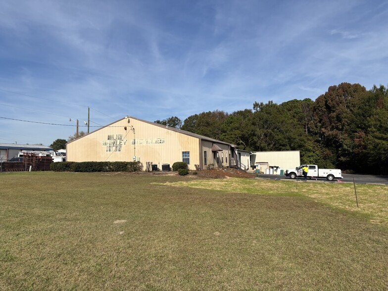 Primary Photo Of 439 Burton Rd, Lexington Industrial For Lease