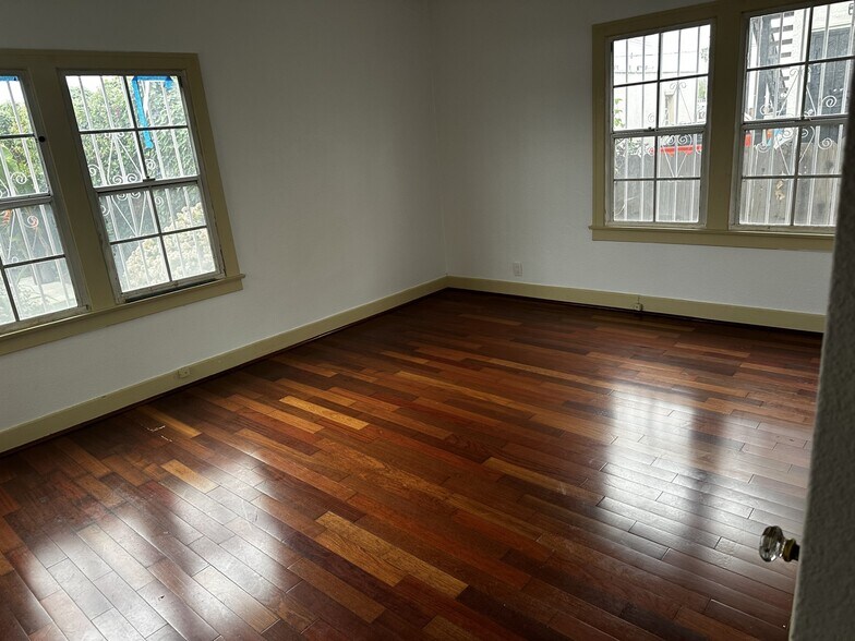 More Photos Of 1945 S Bronson Ave, Los Angeles Apartments For Sale