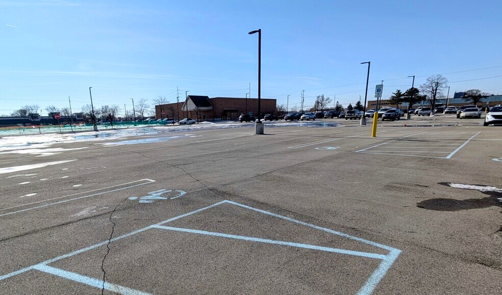 More Photos Of 29270-29350 Plymouth Rd, Livonia Freestanding For Lease