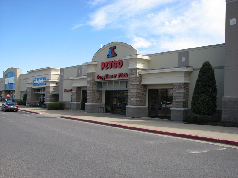 More Photos Of 225 Goodman Rd W, Southaven Unknown For Lease