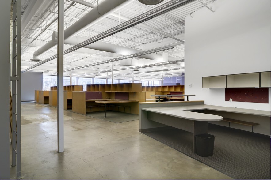 More Photos Of 677 S Colorado Blvd, Denver Office For Sale