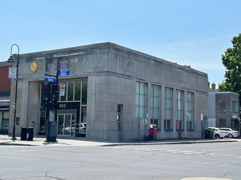 Primary Photo Of 800 Boul Décarie, Saint-Laurent Storefront Retail Office For Sale