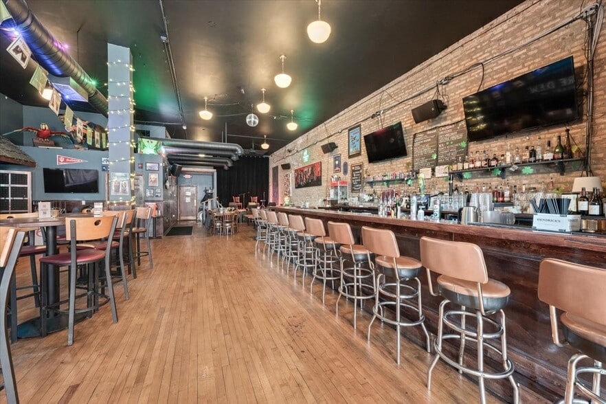 More Photos Of 7321 Madison St, Forest Park Restaurant For Sale