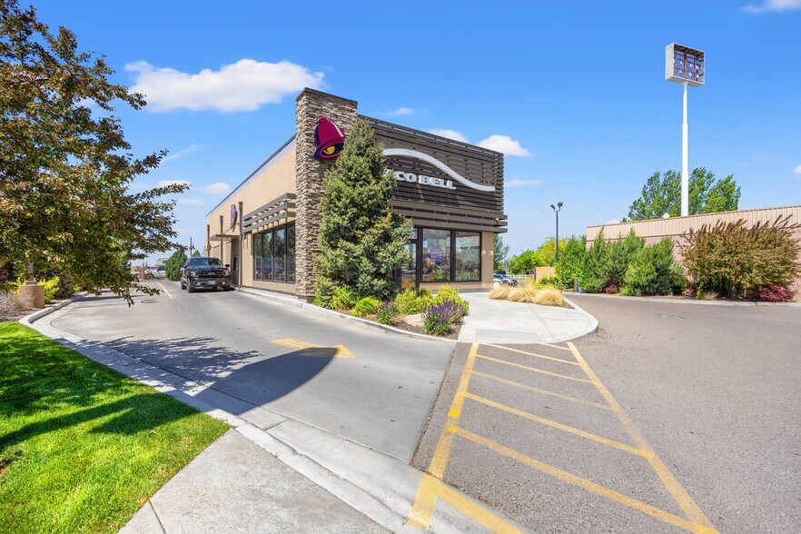 More Photos Of 632 N Overland Ave, Burley Fast Food For Sale