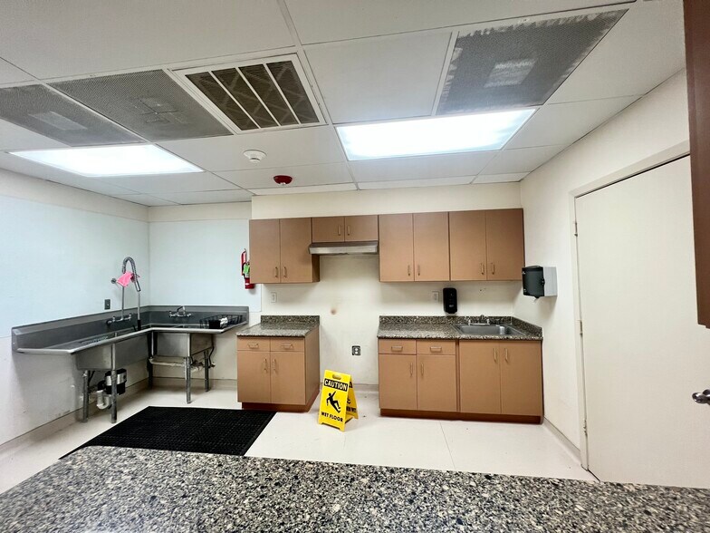 More Photos Of 6912 Ohio Dr, Plano Daycare Center For Sale