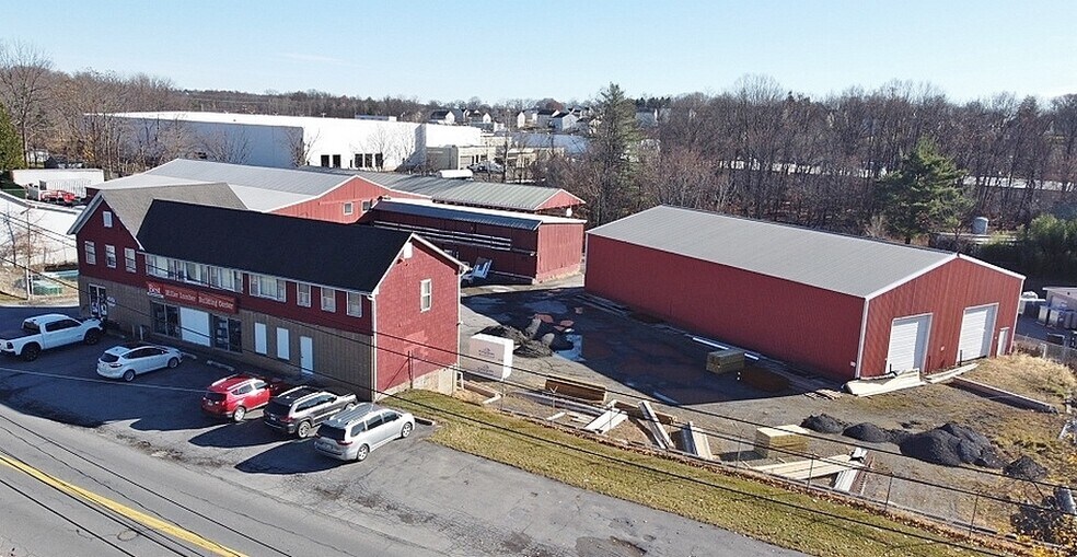 More Photos Of 24 Sands Station Rd, Middletown Freestanding For Sale