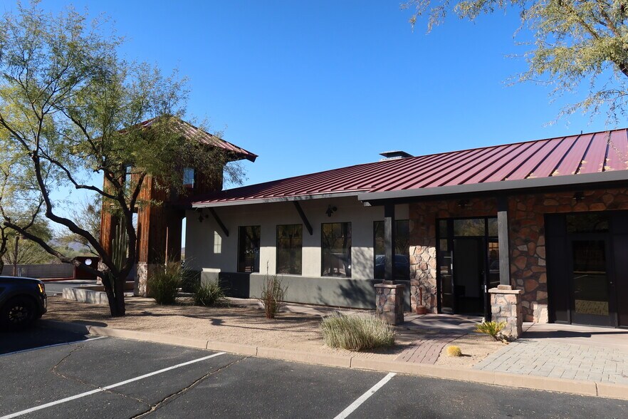 More Photos Of 7100 E Cave Creek Rd, Cave Creek Office Residential For Lease