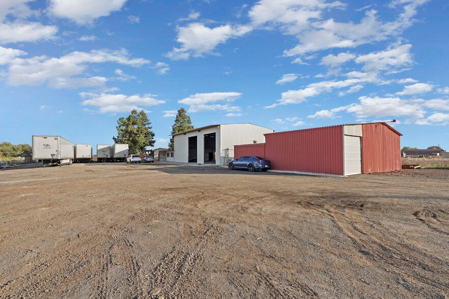 More Photos Of 10150 Mingo Rd, Galt Warehouse For Lease