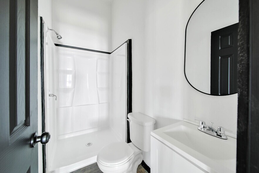 More Photos Of 106 Spring School Rd, Spring Storefront Retail Office For Sale