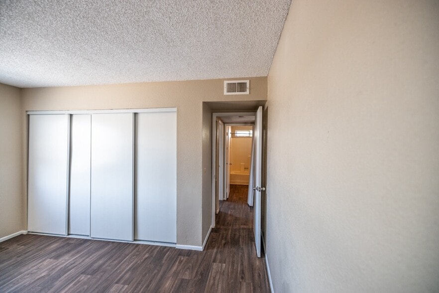 More Photos Of 2015 E Eugie Ter, Phoenix Apartments For Sale