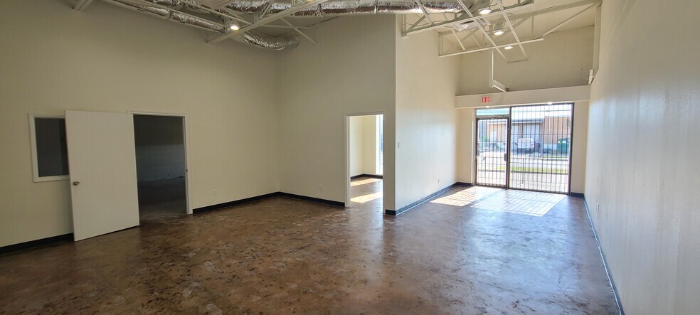 More Photos Of 9822 Monroe Dr, Dallas Manufacturing For Sale