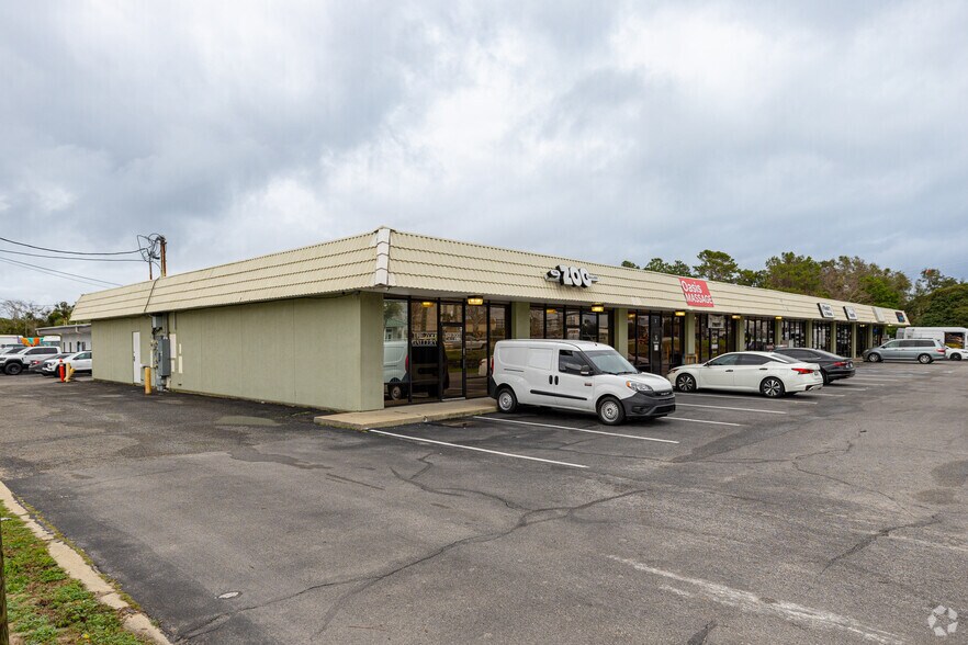 Primary Photo Of 1209 Airport Rd, Destin General Retail For Lease