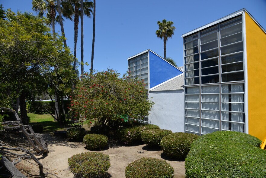 More Photos Of 3421 Tripp Ct, San Diego Loft Creative Space For Lease