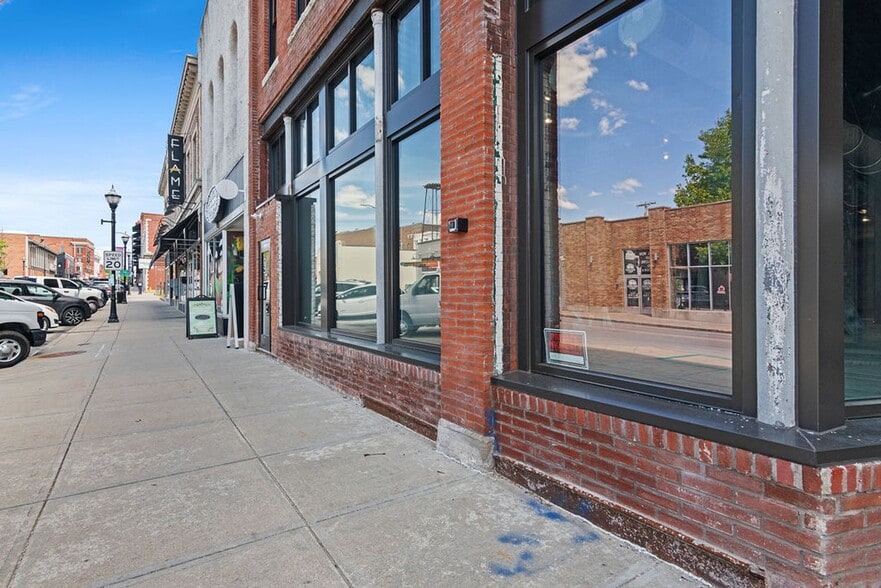 Primary Photo Of 320 W Walnut St, Springfield Coworking Space