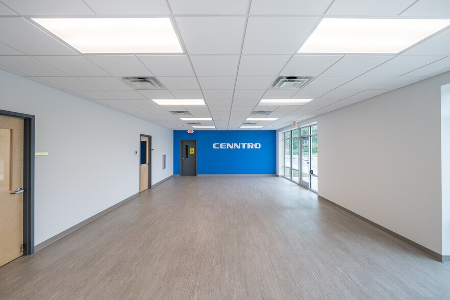 More Photos Of 2280 Lane Ave N, Jacksonville Unknown For Lease