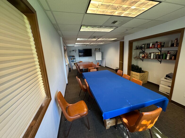 More Photos Of 2900 Sutherland Dr, Union Gap Manufacturing For Lease