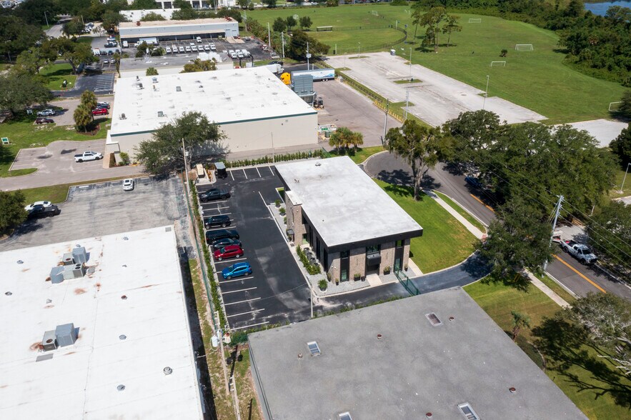 More Photos Of 7335 Lake Ellenor Dr, Orlando Office For Sale