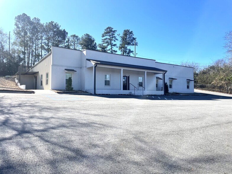 Primary Photo Of 629 E Forsyth St, Americus Office For Sale