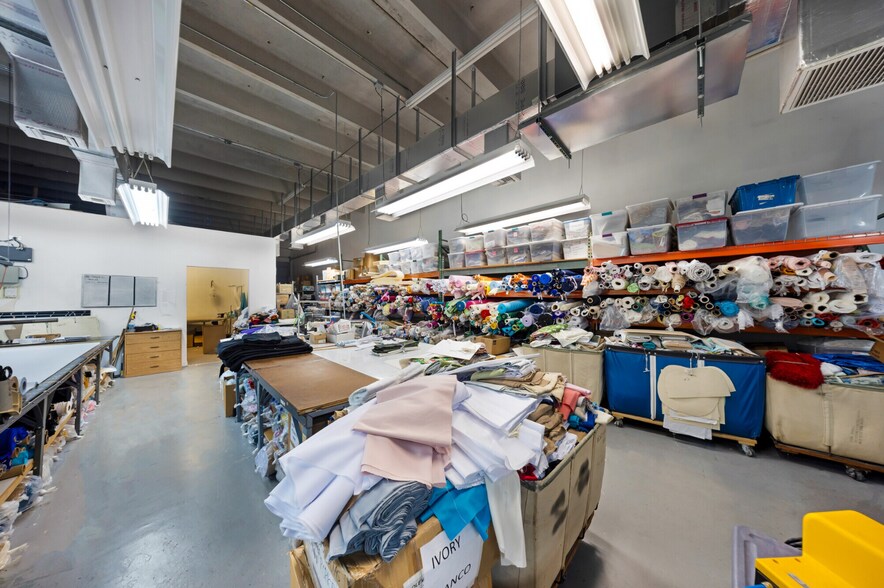 More Photos Of 2693 W 76th St, Hialeah Warehouse For Sale