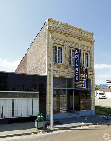 More Photos Of 339 Madison Ave, Memphis Storefront Retail Office For Sale