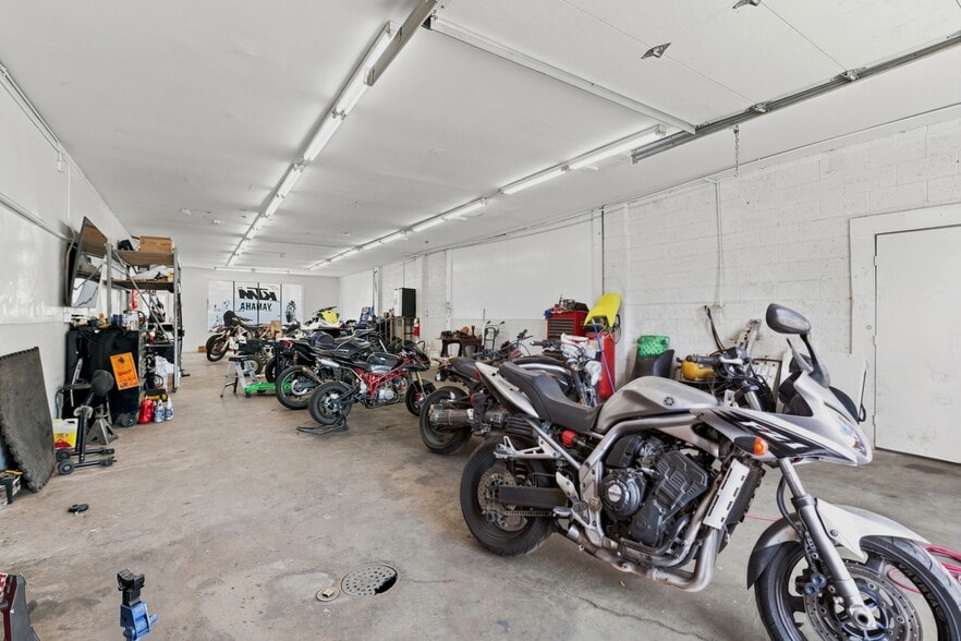 More Photos Of 1458-1472 Ironton St, Aurora Industrial For Sale