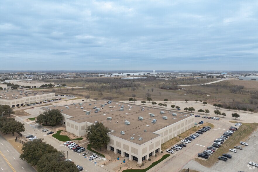 More Photos Of 4700-4708 Mercantile Dr, Fort Worth Warehouse For Lease