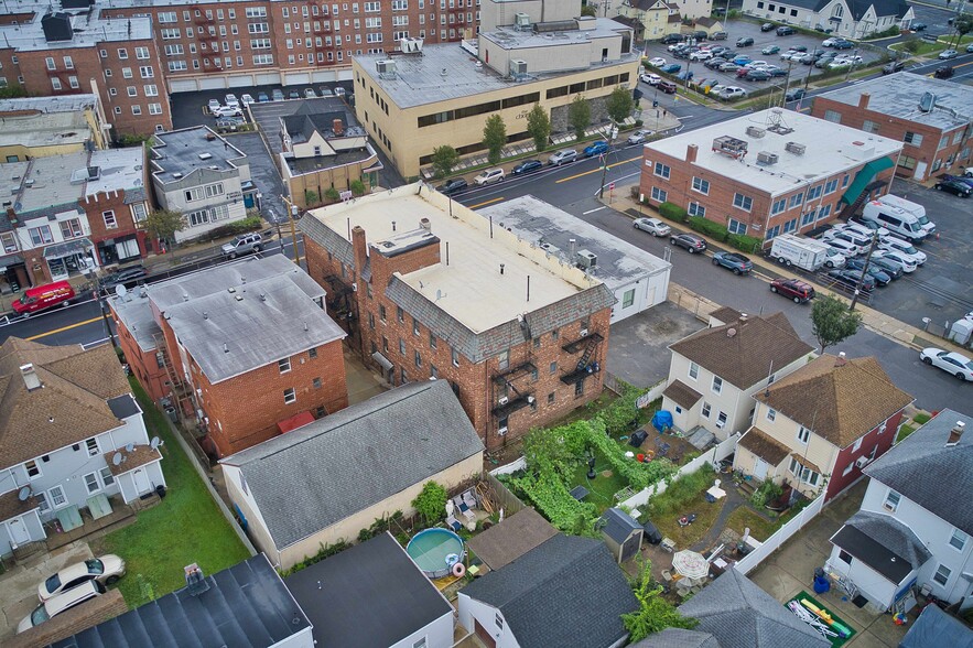 More Photos Of 203 Willis Ave, Mineola Apartments For Sale