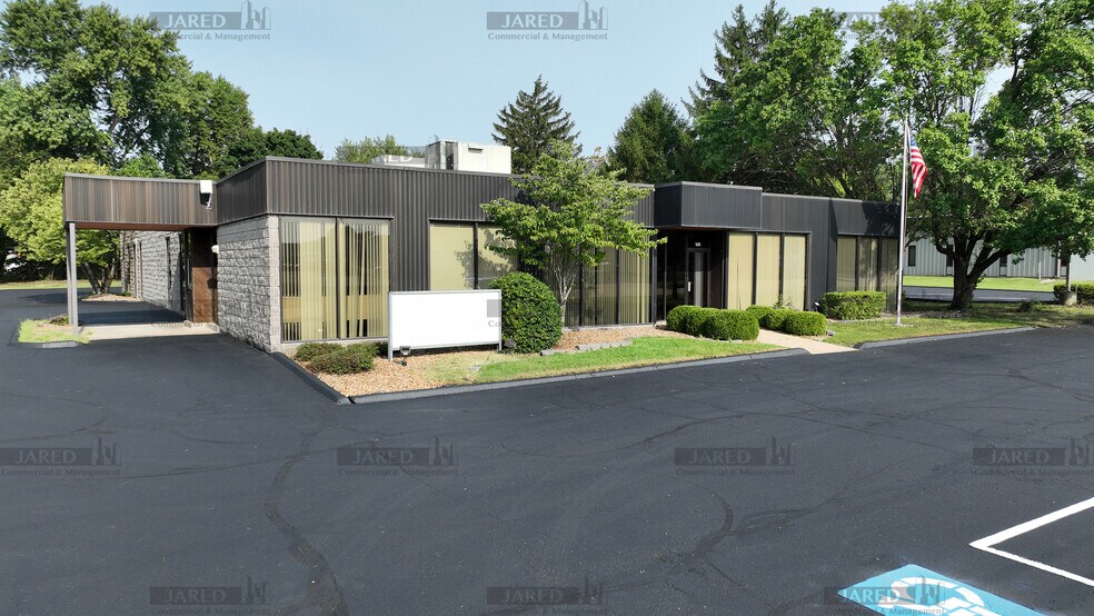 More Photos Of 509 S Union Ave, Springfield Light Distribution For Sale