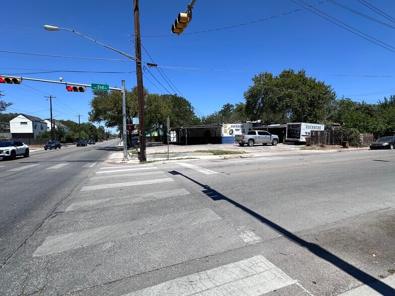 More Photos Of 2800 E 2nd St, Austin Flex For Sale