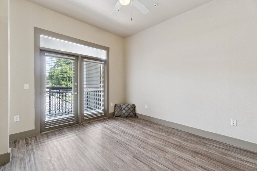 More Photos Of 1325 N Walker Ave, Oklahoma City Apartments For Lease