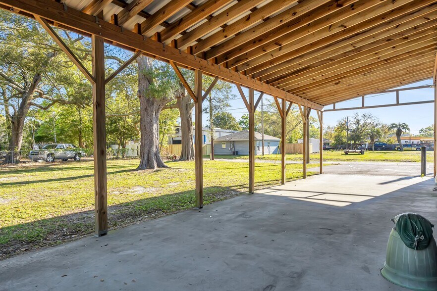 More Photos Of 1720 Pass Rd, Gulfport General Retail For Sale