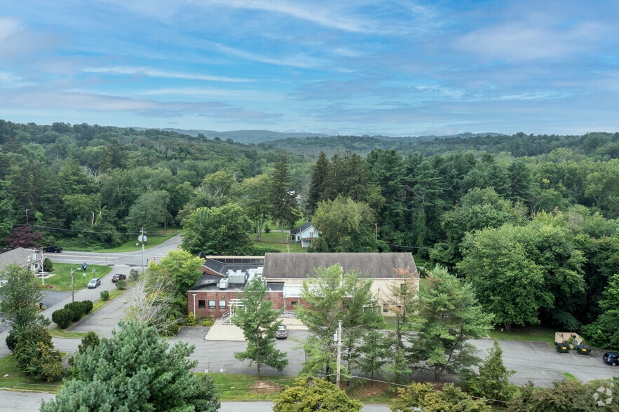More Photos Of 2966 Crompond Rd, Yorktown Heights Schools For Lease