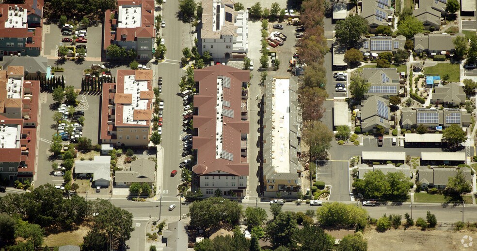 More Photos Of 220 Windsor River Rd, Windsor Apartments For Sale