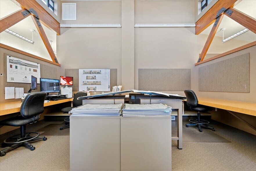 More Photos Of 5200 W State St, Boise Office For Sale