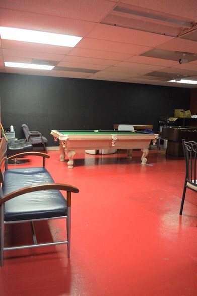 More Photos Of 6125 Airport Fwy, Haltom City Office For Lease