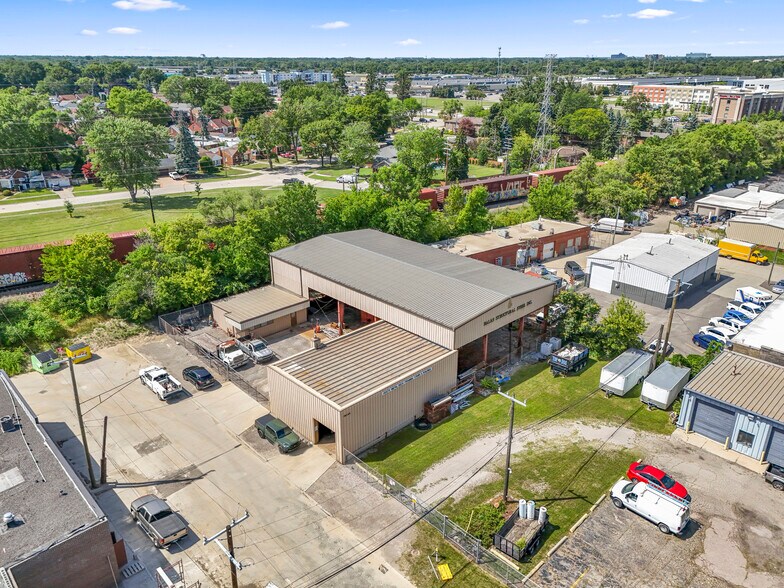 More Photos Of 16136 White Ave, Allen Park Warehouse For Sale