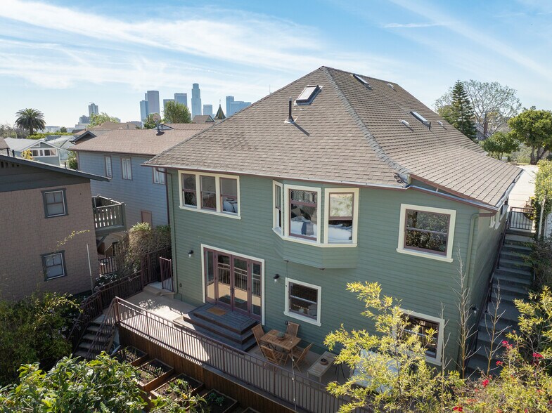 More Photos Of 844 E Kensington Rd, Los Angeles Specialty For Sale