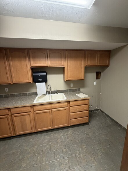 More Photos Of 3606 E Wellesley Ave, Spokane Service For Lease