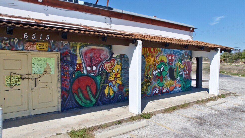 More Photos Of 6515 W Military Dr, San Antonio Freestanding For Sale