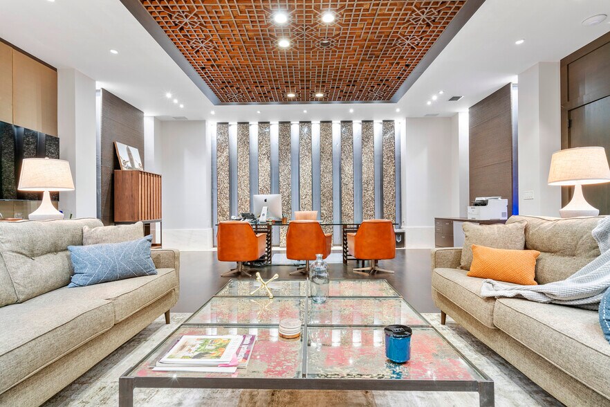 More Photos Of 2404 Hollywood Blvd, Hollywood Loft Creative Space For Sale