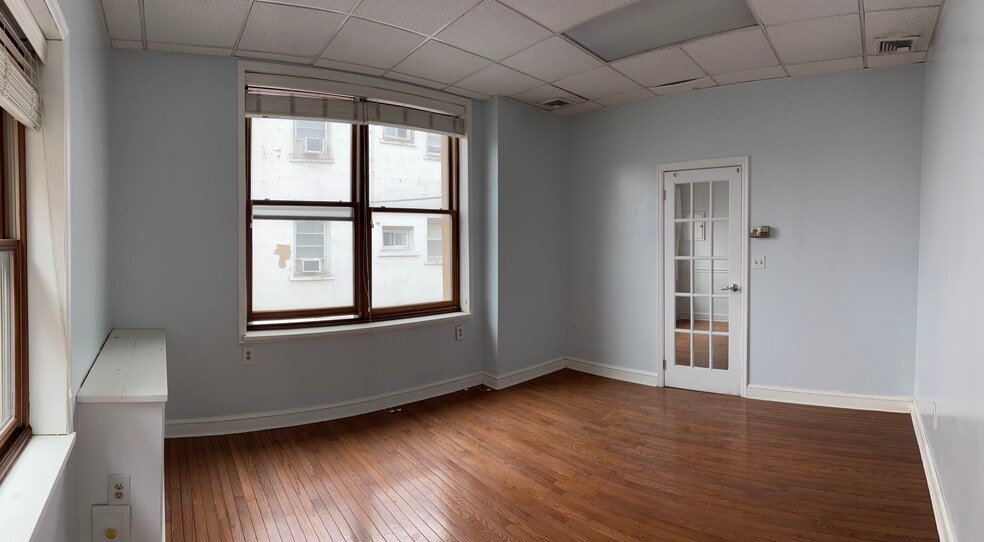 More Photos Of 7-13 Elm St, Westfield Restaurant For Lease