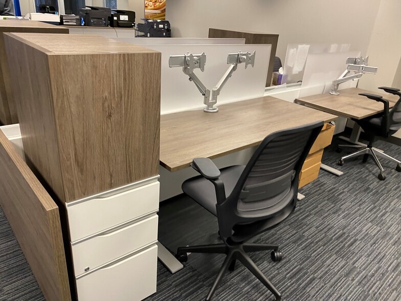 More Photos Of 412 E Parkcenter Blvd, Boise Office For Lease