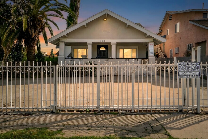 More Photos Of 532 N Berendo St, Los Angeles Multifamily For Sale