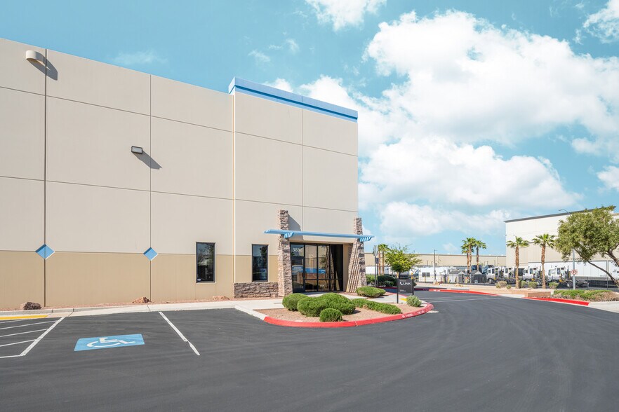 More Photos Of 3838 Civic Center Dr, North Las Vegas Warehouse For Lease